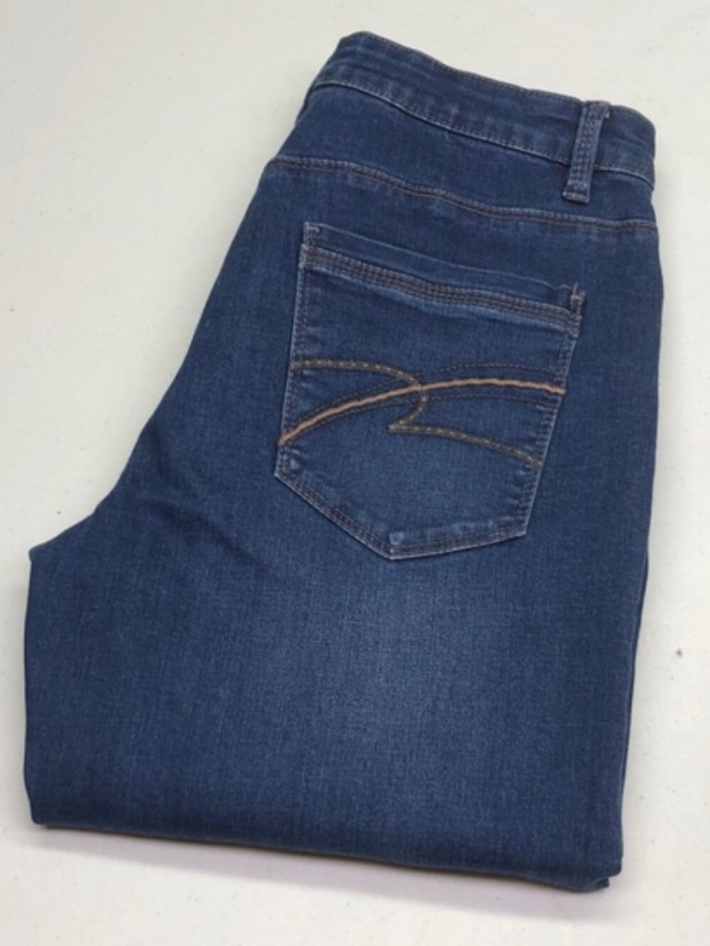 SANTANA CLASSIC STRAIGHT HIGH-RISE JEANS 8/29x30 ⭐️
